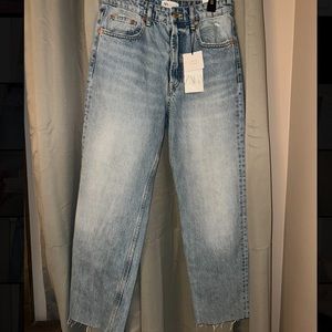 NWT Straight fit Ankle Jeans